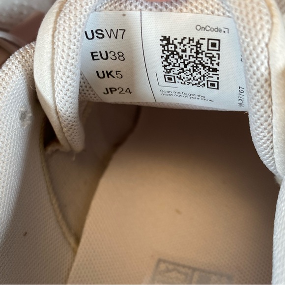 ON Cloud 5 Running Shoes Women's 7 - Picture 8 of 10